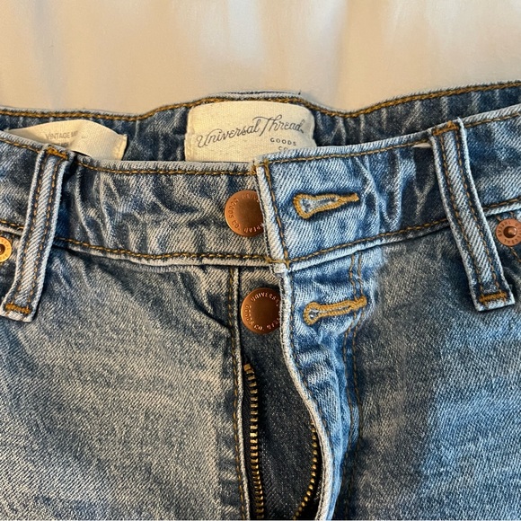 Universal Thread Jean Shorts - Picture 3 of 4